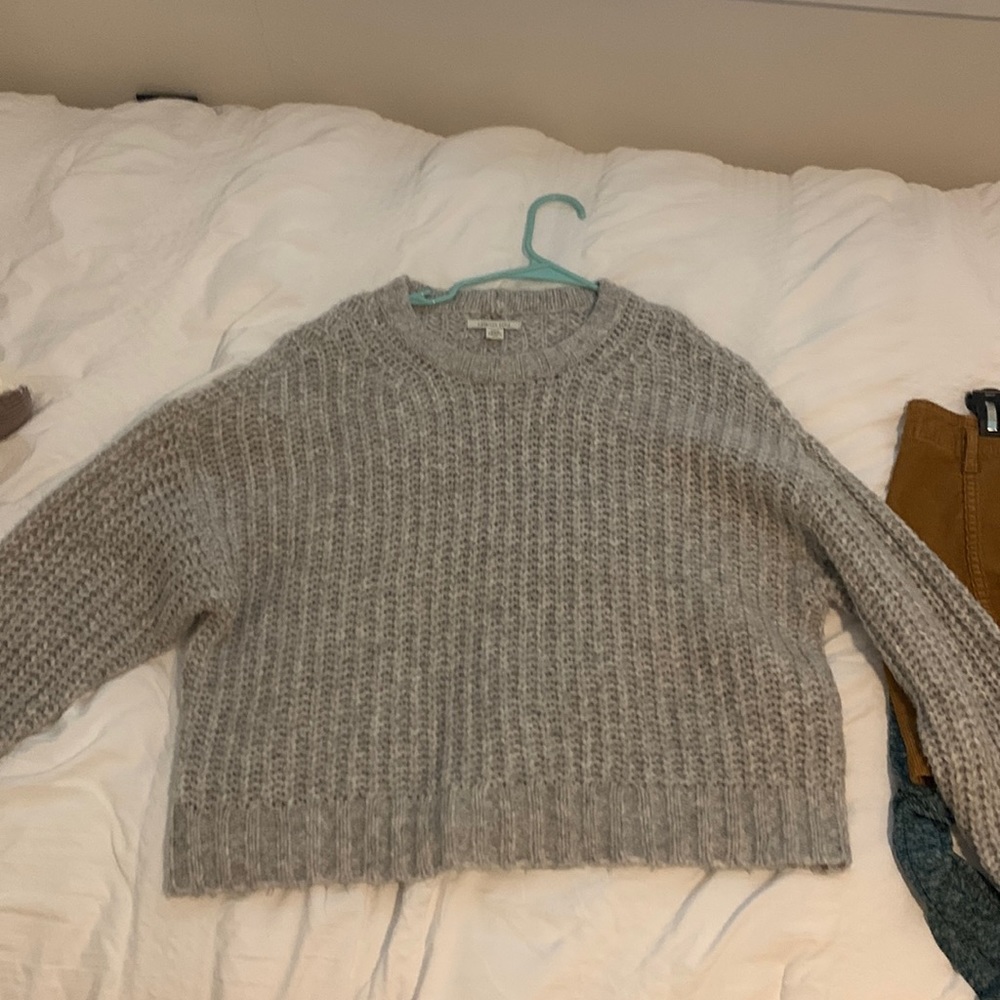 American Eagle sweater